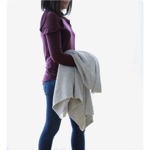 LOFT Petite Ruffle Mock neck Top jewel tone wine - Picture 4 of 5